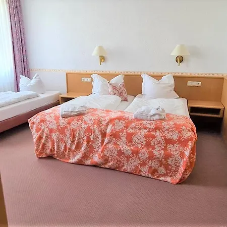 Familien-hotel Am Traenkbachtal Frauenwald