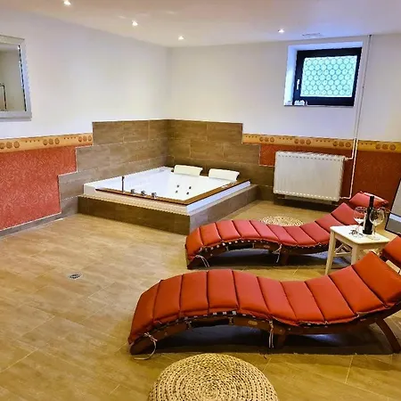 ホテル Familien-hotel Am Traenkbachtal 3*