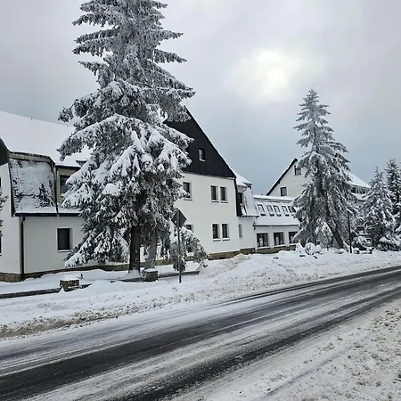 Familien-hotel Am Traenkbachtal Hotel