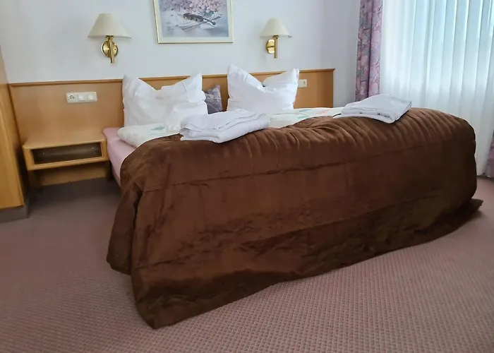 Familien-hotel Am Traenkbachtal Otel Frauenwald