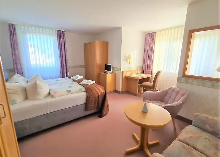 Otel Familien-hotel Am Traenkbachtal Frauenwald