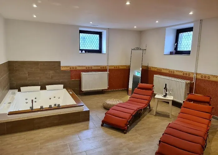 Отель Familien-hotel Am Traenkbachtal