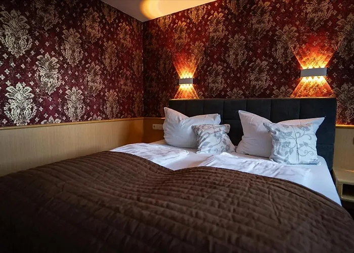 Отель Familien-hotel Am Traenkbachtal 3*