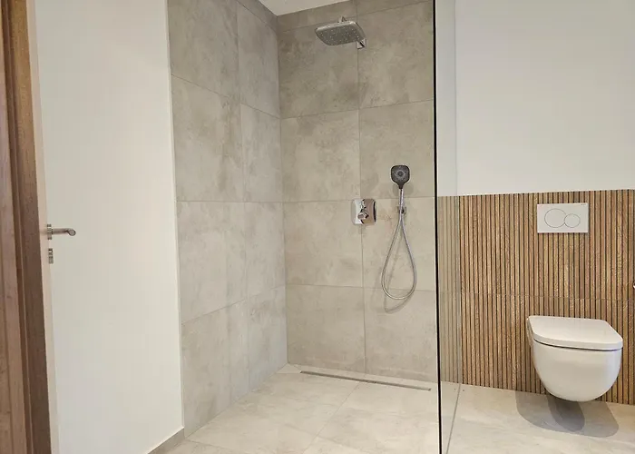 Familien-hotel Am Traenkbachtal Otel Frauenwald